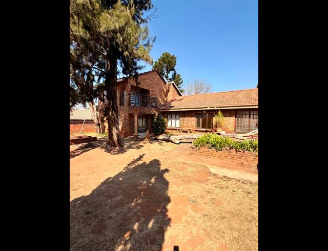 6 BEDROOM HOUSE FOR SALE IN HEUWELOORD